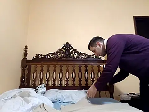 White rabbit  online show from November 13, 2025, 10:36 am