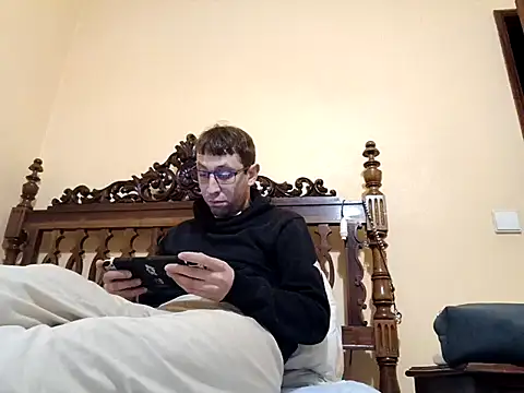 White rabbit  online show from November 25, 2025, 5:57 pm