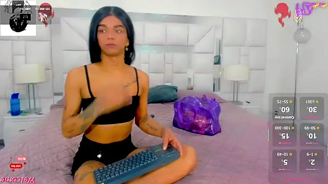 Snapshot of nickyminach_ chatting on September 11, 2025, 11:21 am nickyminach online show from September 11, 2025, 11:21 am