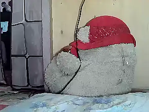 Snapshot of LUCKY_sweety01 chatting on March 17, 2025, 11:21 pm LUCKY sweety01 online show from March 17, 2025, 11:21 pm