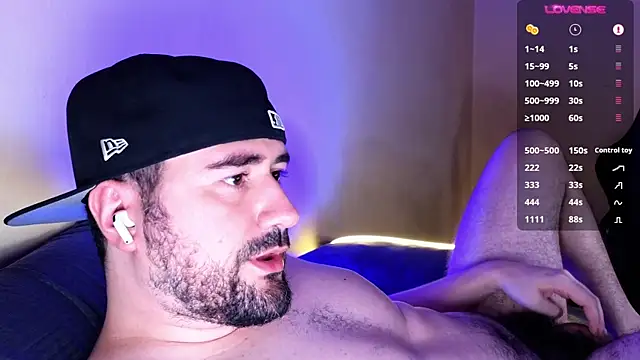 Snapshot of DominantTheo chatting on March 9, 2025, 3:11 am DominantTheo online show from March 9, 2025, 3:11 am