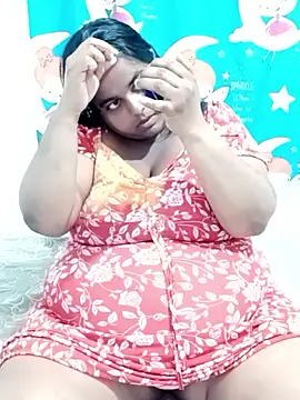 Snapshot of SusanaEshwar chatting on February 15, 2026, 7:21 pm SusanaEshwar online show from February 15, 2026, 7:21 pm