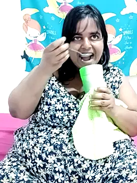 Snapshot of SusanaEshwar chatting on February 24, 2026, 12:08 am SusanaEshwar online show from February 24, 2026, 12:08 am