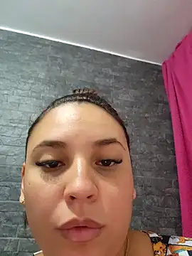 LizzRouse online show from October 15, 2025, 10:48 am