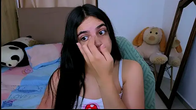  elenna online show from November 6, 2025, 5:25 pm