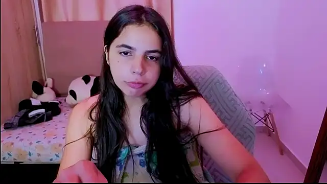 Snapshot of _elenna chatting on May 6, 2026, 6:24 pm elenna online show from May 6, 2026, 6:24 pm