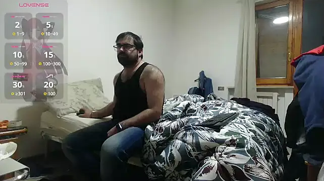 Attila985 online show from April 7, 2026, 11:37 pm