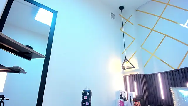  rebecca1 online show from November 12, 2025, 3:01 pm