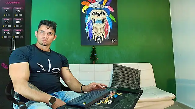 Snapshot of GendersonFit chatting on November 25, 2025, 10:32 pm GendersonFit online show from November 25, 2025, 10:32 pm