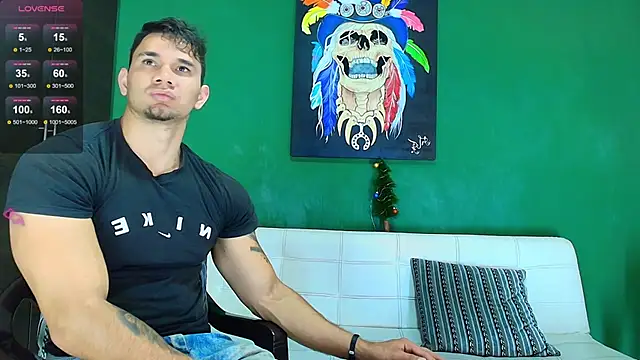 Snapshot of GendersonFit chatting on November 26, 2025, 2:07 pm GendersonFit online show from November 26, 2025, 2:07 pm