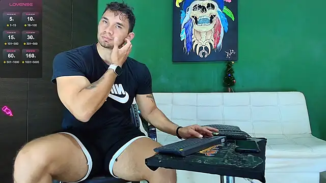 Snapshot of GendersonFit chatting on December 15, 2025, 1:59 pm GendersonFit online show from December 15, 2025, 1:59 pm