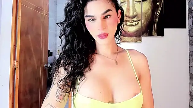 little tsgirl  online show from July 5, 2026, 11:12 pm