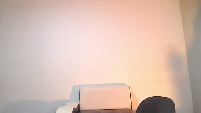Snapshot of BiancaFollerach chatting on October 25, 2025, 2:08 am BiancaFollerach online show from October 25, 2025, 2:08 am