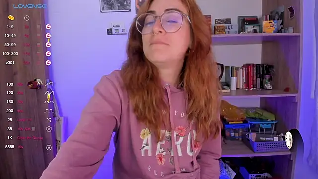 Snapshot of linda_giggle chatting on February 19, 2025, 12:46 am linda giggle online show from February 19, 2025, 12:46 am