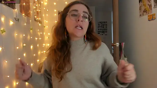 Snapshot of linda_giggle chatting on October 11, 2025, 12:21 am linda giggle online show from October 11, 2025, 12:21 am