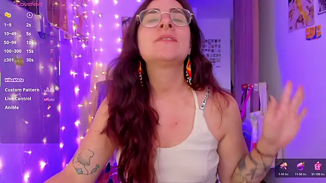 Snapshot of linda_giggle chatting on November 27, 2025, 10:12 pm linda giggle online show from November 27, 2025, 10:12 pm