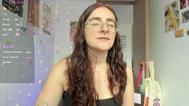 Snapshot of linda_giggle chatting on November 28, 2025, 1:03 pm linda giggle online show from November 28, 2025, 1:03 pm