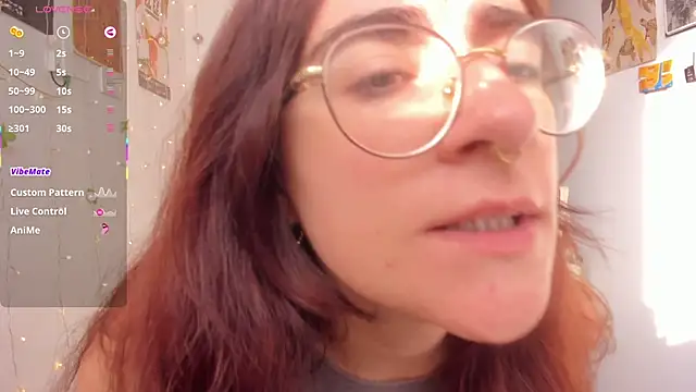 Snapshot of linda_giggle chatting on December 1, 2025, 12:32 pm linda giggle online show from December 1, 2025, 12:32 pm