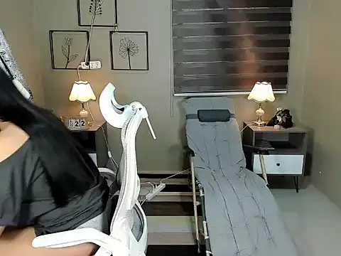 Snapshot of EternityBanks chatting on October 31, 2025, 11:50 pm EternityBanks online show from October 31, 2025, 11:50 pm