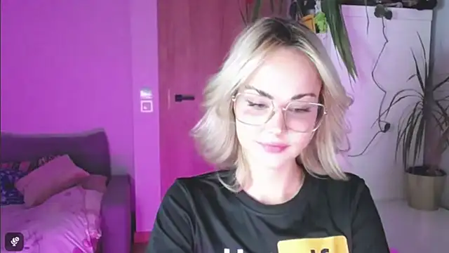 Snapshot of LexiexPlay chatting on February 3, 2026, 3:39 pm LexiexPlay online show from February 3, 2026, 3:39 pm