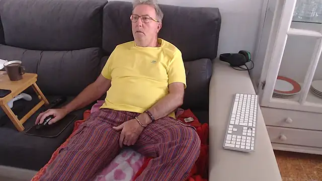 Nudelschwanz online show from February 11, 2025, 2:02 pm