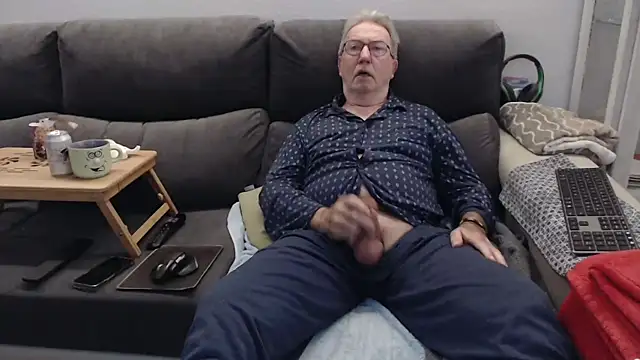 Snapshot of Nudelschwanz chatting on March 20, 2026, 7:24 am Nudelschwanz online show from March 20, 2026, 7:24 am