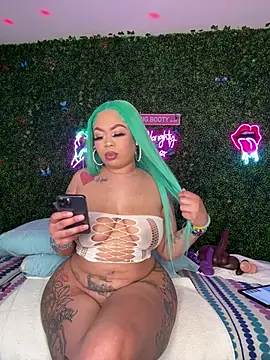 ThickAssRena online show from February 13, 2026, 1:51 pm