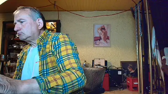 jeanlulu online show from May 16, 2026, 7:56 pm