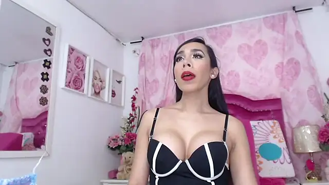 Divaxhermosa online show from December 22, 2025, 9:56 pm