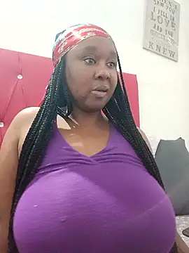 Snapshot of HotAFRICANBEAUTY chatting on February 3, 2026, 1:04 am HotAFRICANBEAUTY online show from February 3, 2026, 1:04 am
