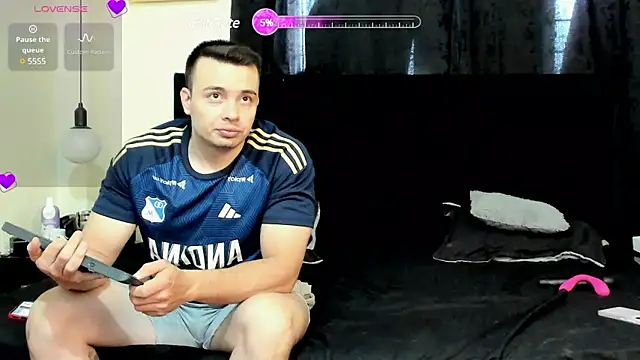 lissandthor13 online show from February 15, 2025, 8:33 pm