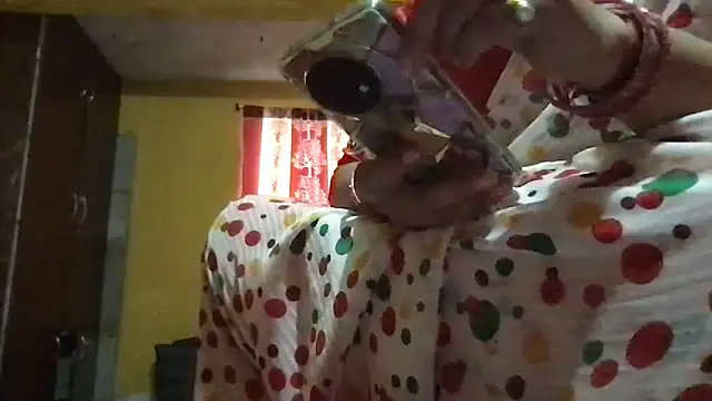 Snapshot of Riyasingh9 chatting on November 3, 2025, 3:41 am Riyasingh9 online show from November 3, 2025, 3:41 am