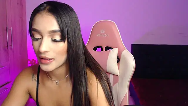 GiltRosebush online show from December 6, 2024, 8:18 pm