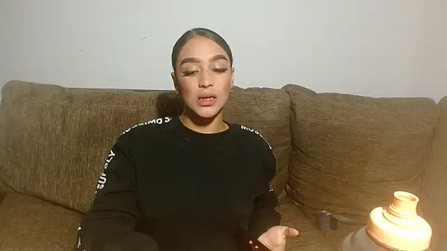 GiltRosebush online show from February 24, 2026, 8:51 pm