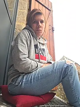 Snapshot of Lina_lou4 chatting on January 14, 2026, 1:39 pm Lina lou4 online show from January 14, 2026, 1:39 pm