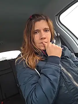 Snapshot of Lina_lou4 chatting on February 14, 2026, 9:17 am Lina lou4 online show from February 14, 2026, 9:17 am