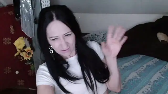 DebraMilf online show from April 24, 2026, 12:57 am