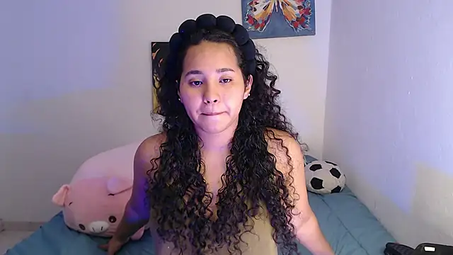 Snapshot of luciana_keating chatting on November 8, 2025, 11:47 pm luciana keating online show from November 8, 2025, 11:47 pm