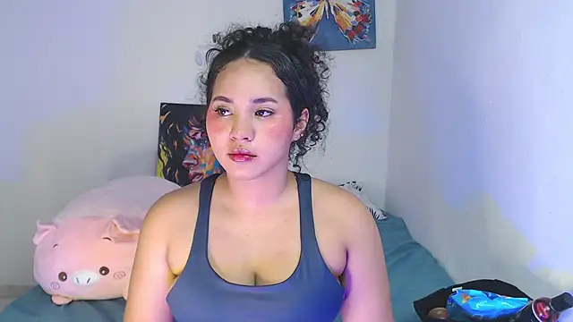 Snapshot of luciana_keating chatting on November 18, 2025, 5:56 am luciana keating online show from November 18, 2025, 5:56 am