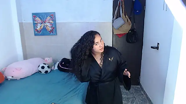 Snapshot of luciana_keating chatting on March 28, 2026, 5:40 am luciana keating online show from March 28, 2026, 5:40 am