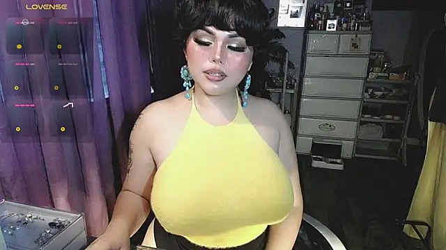 Snapshot of cherry_RED5 chatting on December 27, 2024, 8:02 am cherry RED5 online show from December 27, 2024, 8:02 am