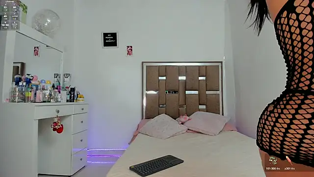 Snapshot of kendall-ewers chatting on November 7, 2025, 12:10 am kendall-ewers online show from November 7, 2025, 12:10 am