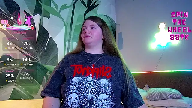 Snapshot of RubyValen chatting on February 2, 2026, 1:37 am RubyValen online show from February 2, 2026, 1:37 am