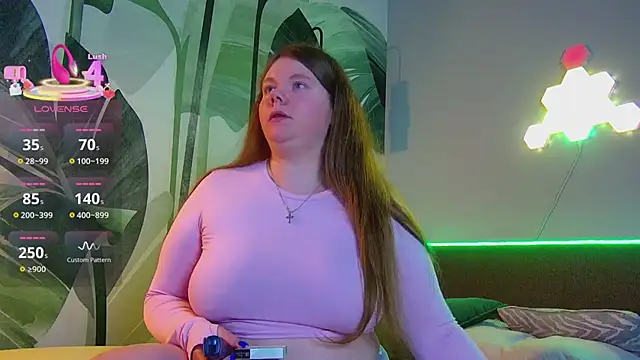 Snapshot of RubyValen chatting on March 19, 2026, 1:31 am RubyValen online show from March 19, 2026, 1:31 am