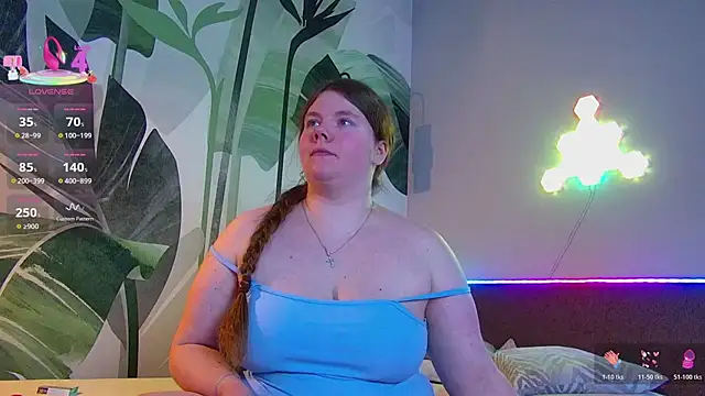 Snapshot of RubyValen chatting on April 10, 2026, 1:22 am RubyValen online show from April 10, 2026, 1:22 am