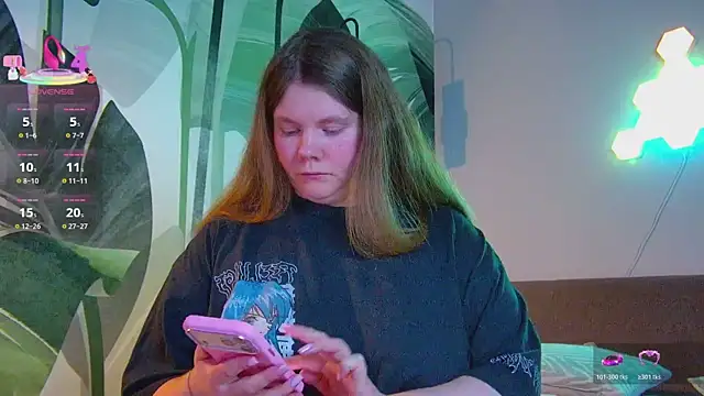 Snapshot of RubyValen chatting on April 21, 2026, 1:18 am RubyValen online show from April 21, 2026, 1:18 am