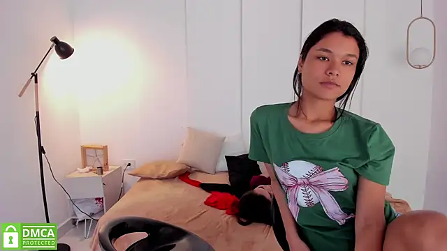 Snapshot of sexychanell_18 chatting on January 15, 2025, 3:39 pm sexychanell 18 online show from January 15, 2025, 3:39 pm