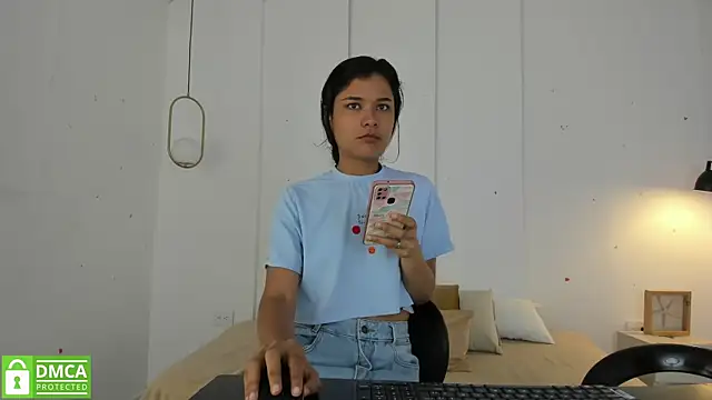 Snapshot of sexychanell_18 chatting on February 17, 2025, 12:48 pm sexychanell 18 online show from February 17, 2025, 12:48 pm