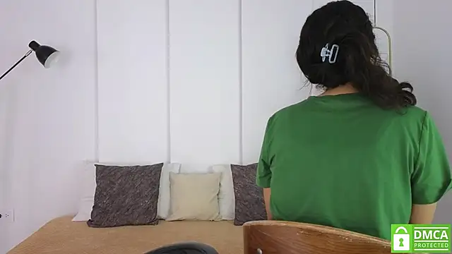 Snapshot of sexychanell_18 chatting on October 17, 2025, 1:14 pm sexychanell 18 online show from October 17, 2025, 1:14 pm