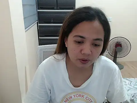 Snapshot of xTheLastVIRGINx chatting on March 19, 2026, 2:43 pm xTheLastVIRGINx online show from March 19, 2026, 2:43 pm